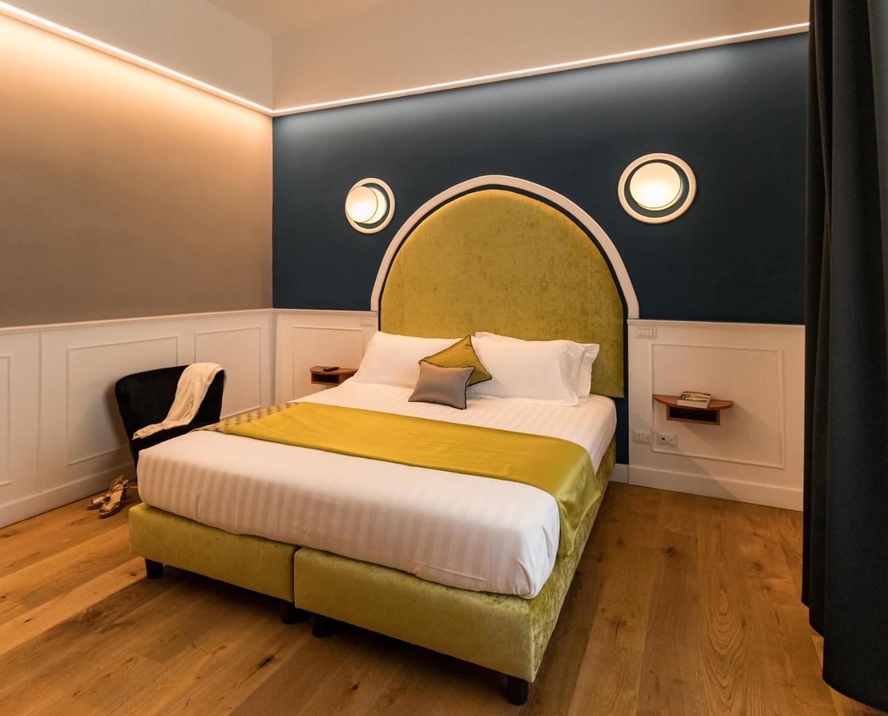 Deluxe Zimmer mit Kingsize-Bett